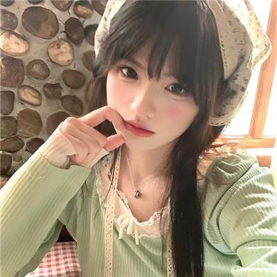 迎风而立的狮子